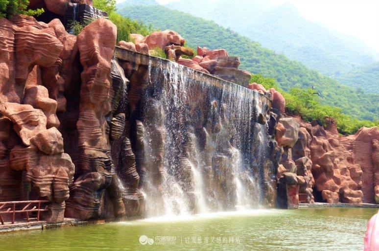 救援年轻女歌手